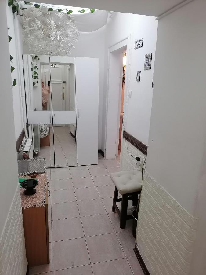 Low Cost Apartment Belgrad Exterior foto